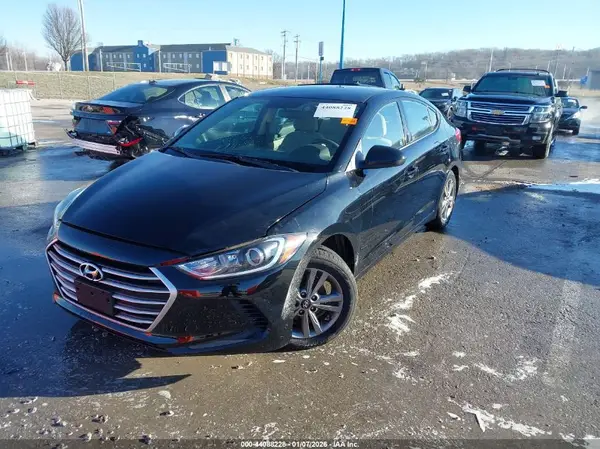 5NPD84LF5HH200162 2017 HYUNDAI ELANTRA - Image 2