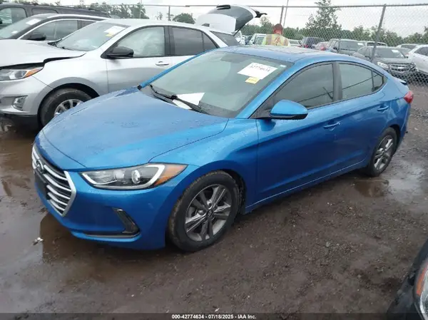 5NPD84LF5HH200775 2017 HYUNDAI ELANTRA - Image 2