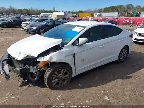 5NPD84LF5HH202302 2017 HYUNDAI ELANTRA - Image 2
