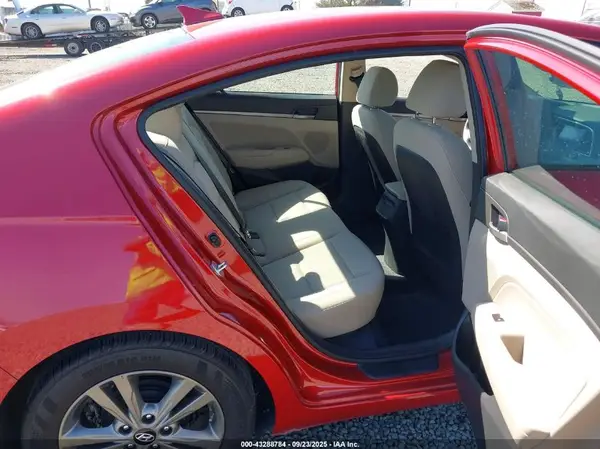 5NPD84LF5HH208505 2017 HYUNDAI ELANTRA - Image 8