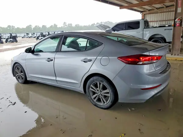 5NPD84LF5HH210965 2017 HYUNDAI ELANTRA - Image 2
