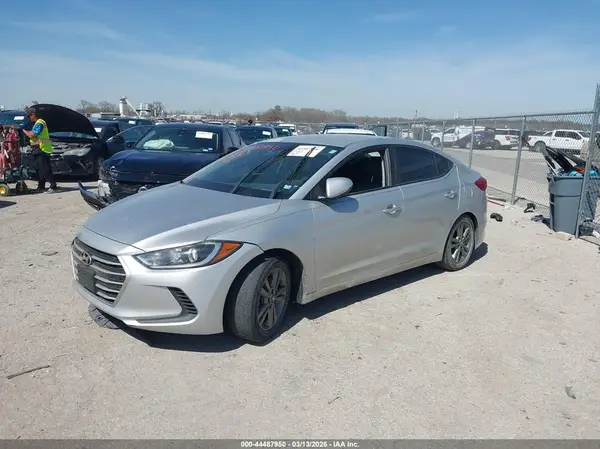 5NPD84LF5HH212070 2017 HYUNDAI ELANTRA - Image 2