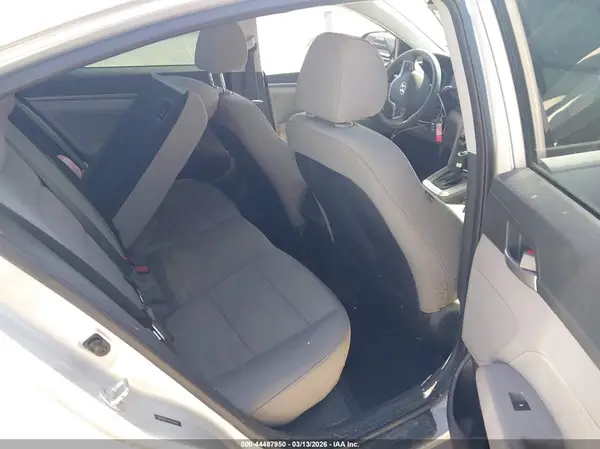 5NPD84LF5HH212070 2017 HYUNDAI ELANTRA - Image 8