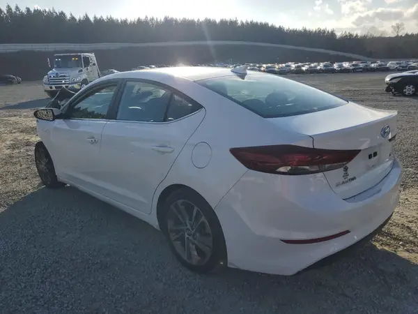 5NPD84LF5JH214987 2018 HYUNDAI ELANTRA - Image 2