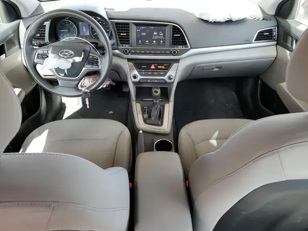 5NPD84LF5JH215590 2018 HYUNDAI ELANTRA - Image 8
