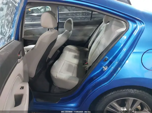 5NPD84LF5JH217131 2018 HYUNDAI ELANTRA - Image 8