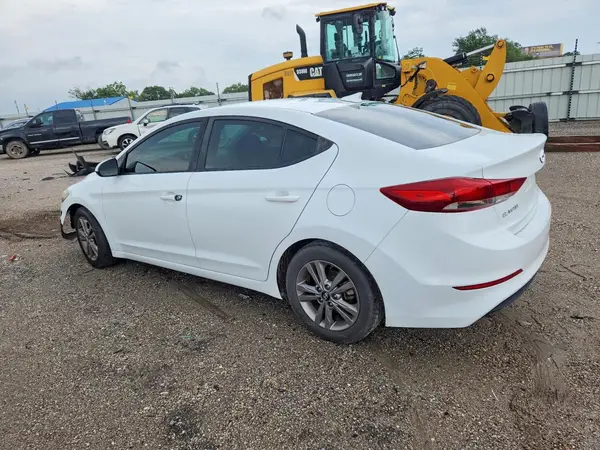 5NPD84LF5JH217372 2018 HYUNDAI ELANTRA - Image 2