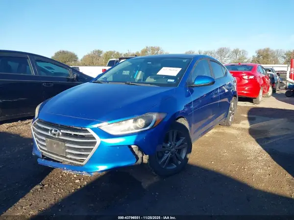 5NPD84LF5JH218621 2018 HYUNDAI ELANTRA - Image 2