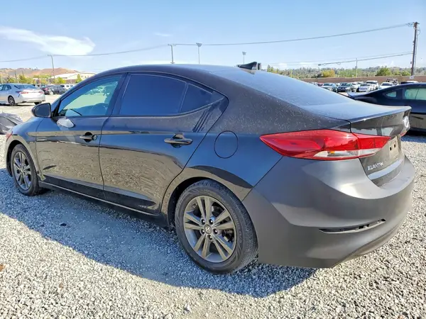 5NPD84LF5JH219817 2018 HYUNDAI ELANTRA - Image 2