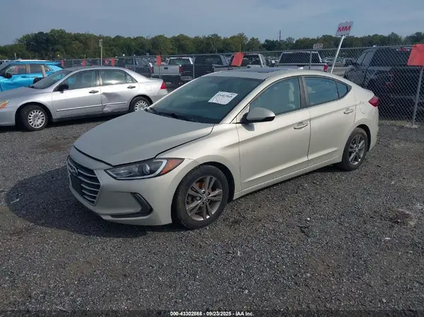 5NPD84LF5JH220644 2018 HYUNDAI ELANTRA - Image 2
