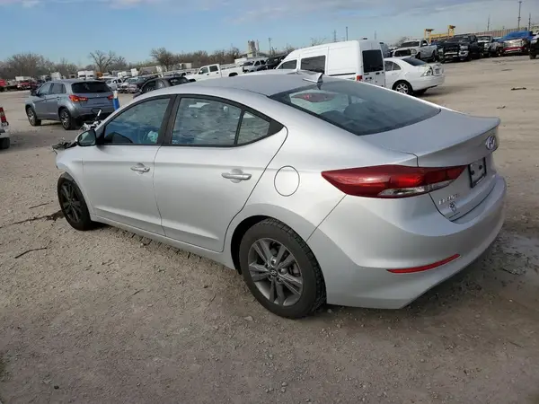 5NPD84LF5JH222619 2018 HYUNDAI ELANTRA - Image 2
