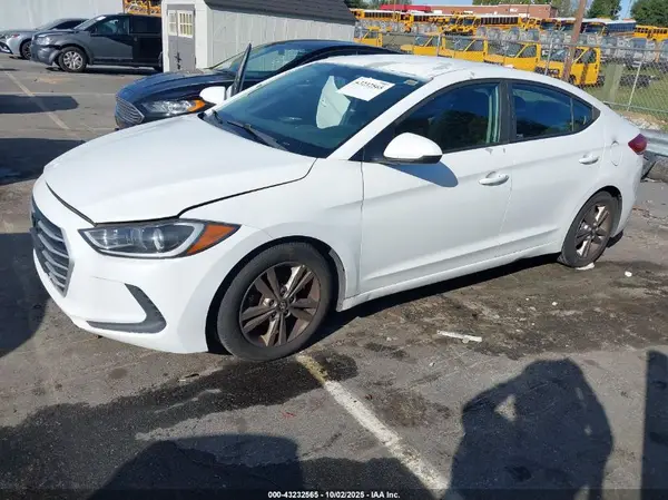 5NPD84LF5JH223320 2018 HYUNDAI ELANTRA - Image 2
