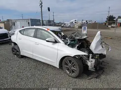 5NPD84LF5JH225942 2018 HYUNDAI ELANTRA