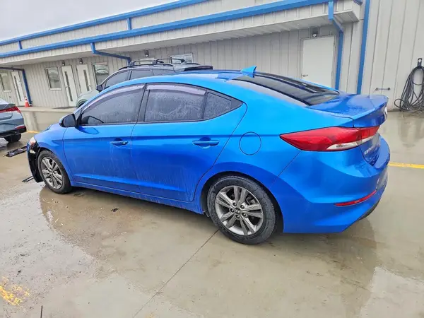 5NPD84LF5JH225973 2018 HYUNDAI ELANTRA - Image 2