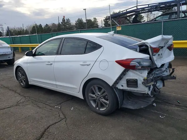 5NPD84LF5JH226850 2018 HYUNDAI ELANTRA - Image 2