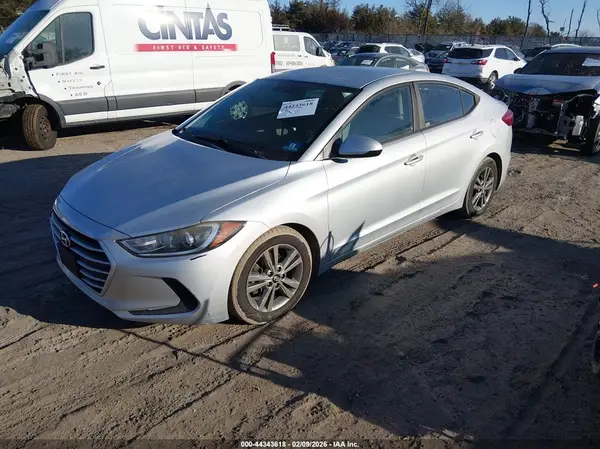 5NPD84LF5JH228971 2018 HYUNDAI ELANTRA - Image 2
