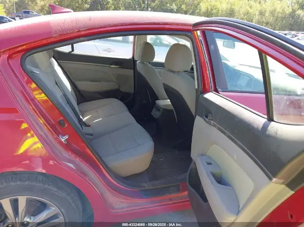 5NPD84LF5JH229487 2018 HYUNDAI ELANTRA - Image 8