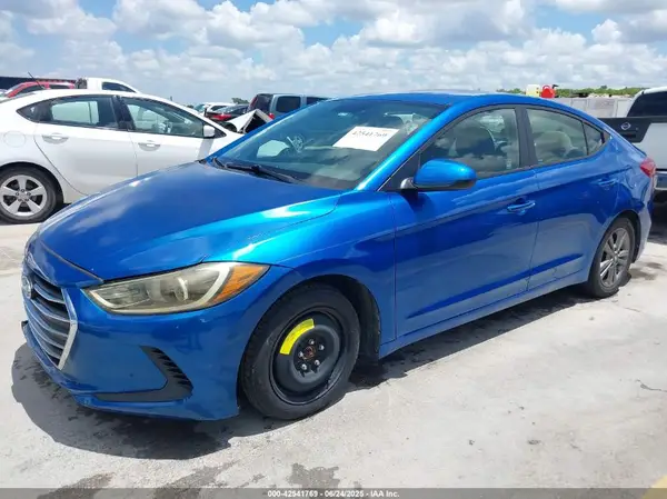 5NPD84LF5JH229876 2018 HYUNDAI ELANTRA - Image 2