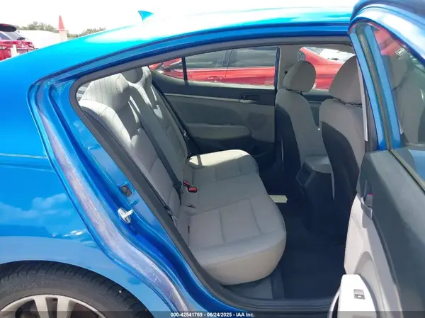 5NPD84LF5JH229876 2018 HYUNDAI ELANTRA - Image 8