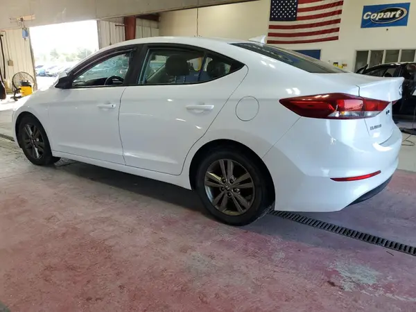 5NPD84LF5JH230476 2018 HYUNDAI ELANTRA - Image 2
