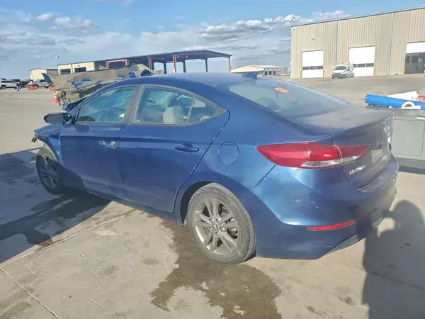 5NPD84LF5JH230591 2018 HYUNDAI ELANTRA - Image 2