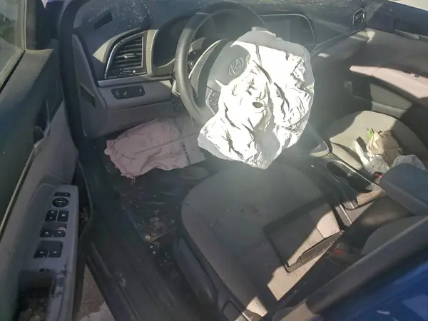 5NPD84LF5JH230591 2018 HYUNDAI ELANTRA - Image 8