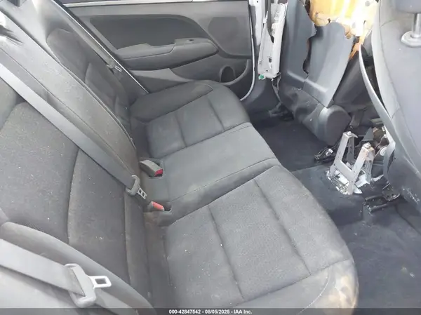 5NPD84LF5JH230915 2018 HYUNDAI ELANTRA - Image 8