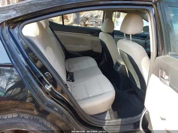 5NPD84LF5JH232261 2018 HYUNDAI ELANTRA - Image 8