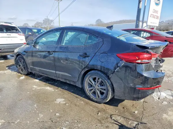 5NPD84LF5JH234561 2018 HYUNDAI ELANTRA - Image 2