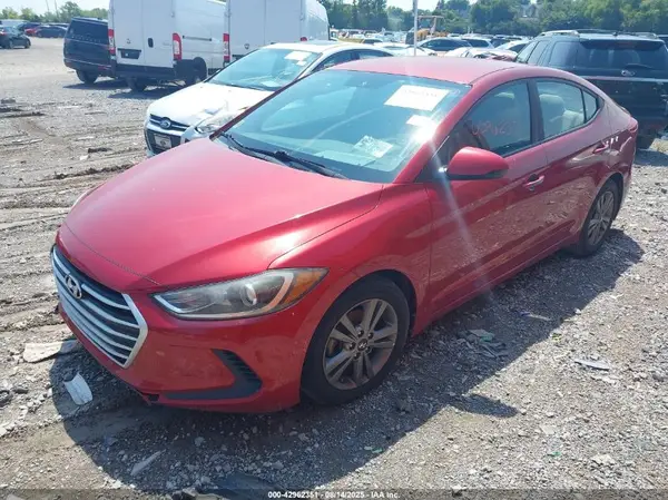5NPD84LF5JH236049 2018 HYUNDAI ELANTRA - Image 2