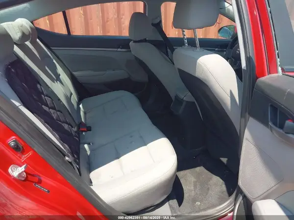 5NPD84LF5JH236049 2018 HYUNDAI ELANTRA - Image 8