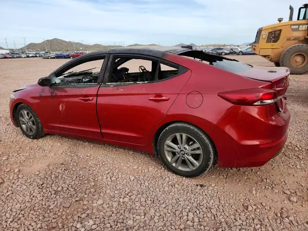 5NPD84LF5JH240666 2018 HYUNDAI ELANTRA - Image 2