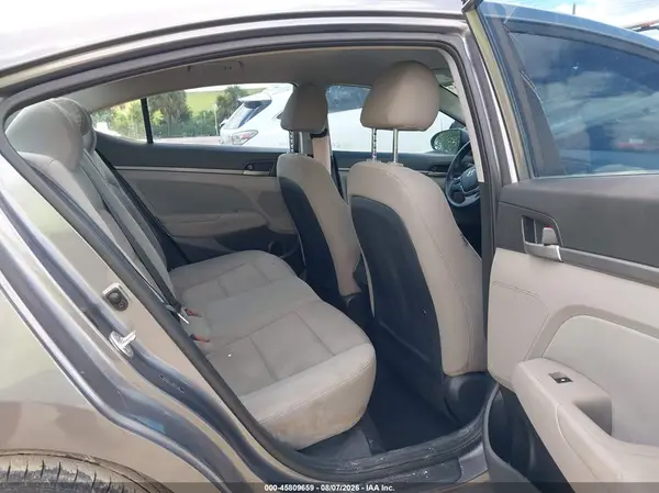 5NPD84LF5JH241106 2018 HYUNDAI ELANTRA - Image 8