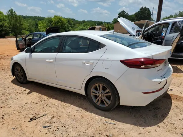 5NPD84LF5JH241655 2018 HYUNDAI ELANTRA - Image 2