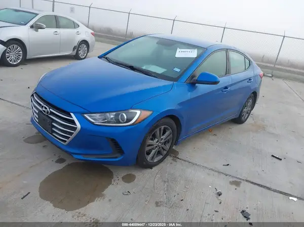 5NPD84LF5JH242952 2018 HYUNDAI ELANTRA - Image 2