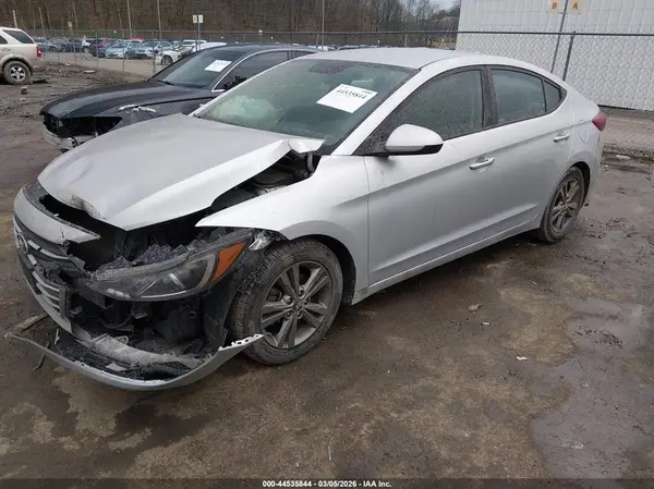 5NPD84LF5JH245320 2018 HYUNDAI ELANTRA - Image 2