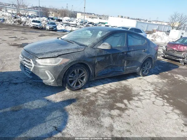 5NPD84LF5JH245527 2018 HYUNDAI ELANTRA - Image 2