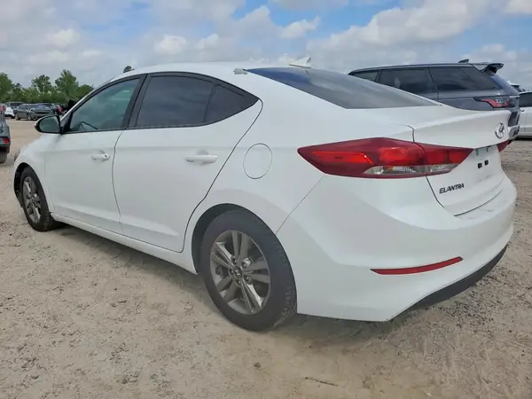 5NPD84LF5JH245608 2018 HYUNDAI ELANTRA - Image 2
