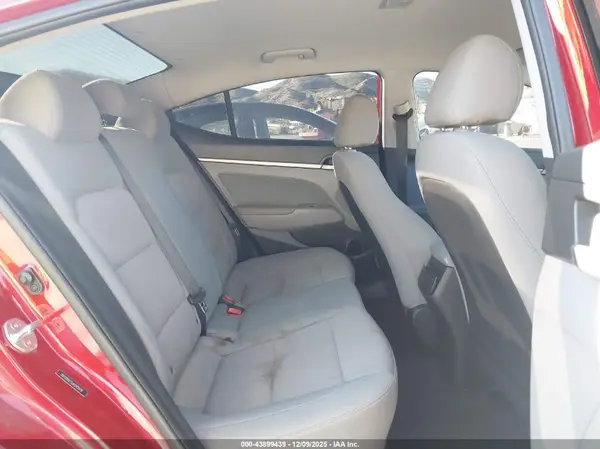 5NPD84LF5JH245978 2018 HYUNDAI ELANTRA - Image 8