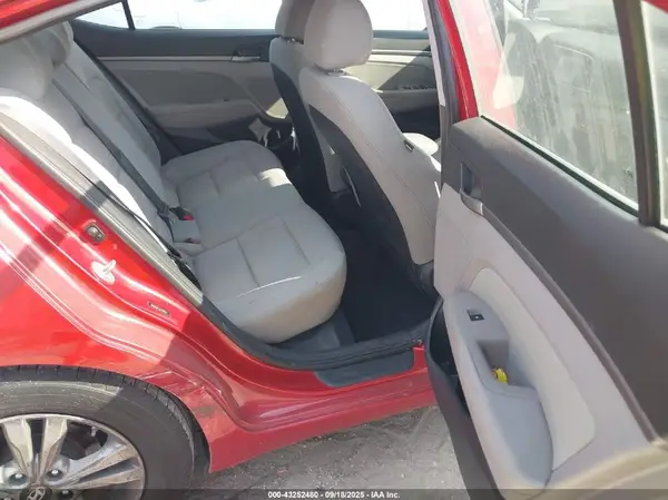 5NPD84LF5JH250954 2018 HYUNDAI ELANTRA - Image 8