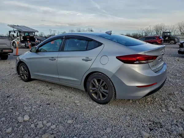 5NPD84LF5JH252381 2018 HYUNDAI ELANTRA - Image 2