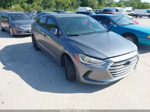 5NPD84LF5JH252879 2018 HYUNDAI ELANTRA - Image 1