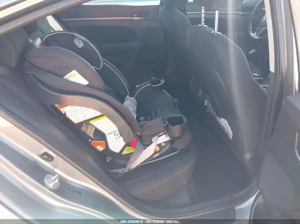 5NPD84LF5JH252879 2018 HYUNDAI ELANTRA - Image 8
