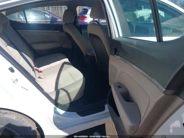 5NPD84LF5JH254230 2018 HYUNDAI ELANTRA - Image 8