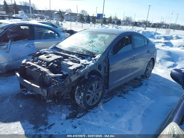 5NPD84LF5JH254910 2018 HYUNDAI ELANTRA - Image 2