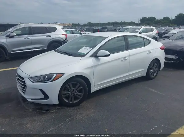 5NPD84LF5JH255264 2018 HYUNDAI ELANTRA - Image 2