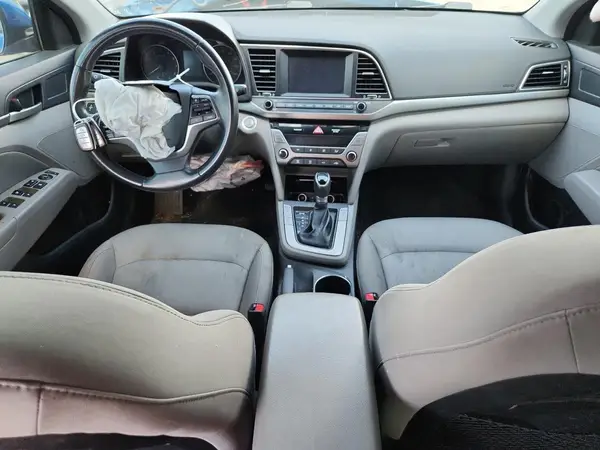 5NPD84LF5JH257709 2018 HYUNDAI ELANTRA - Image 8