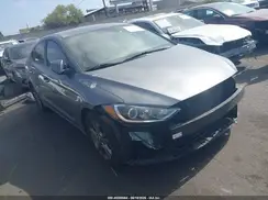 5NPD84LF5JH260240 2018 HYUNDAI ELANTRA