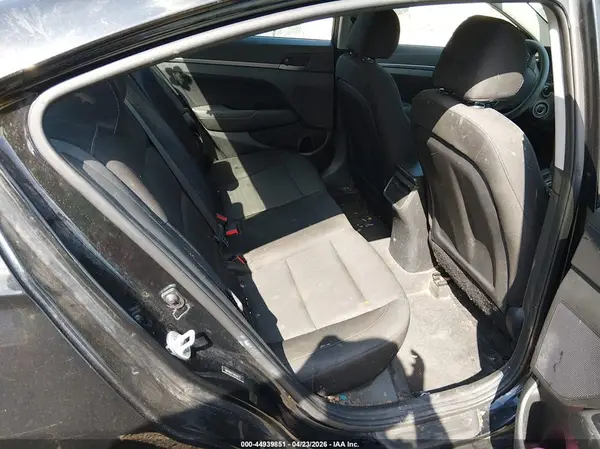 5NPD84LF5JH260772 2018 HYUNDAI ELANTRA - Image 8