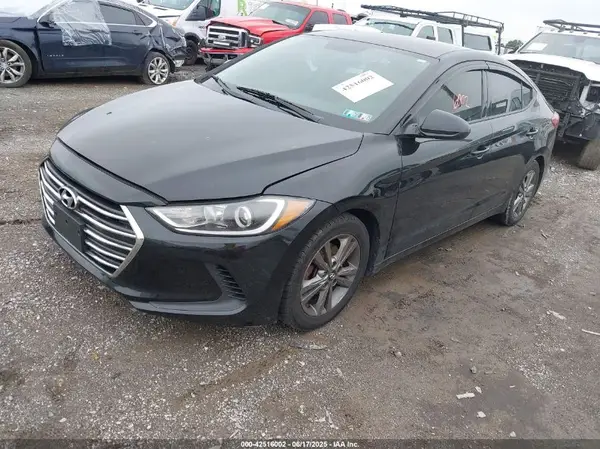 5NPD84LF5JH262828 2018 HYUNDAI ELANTRA - Image 2